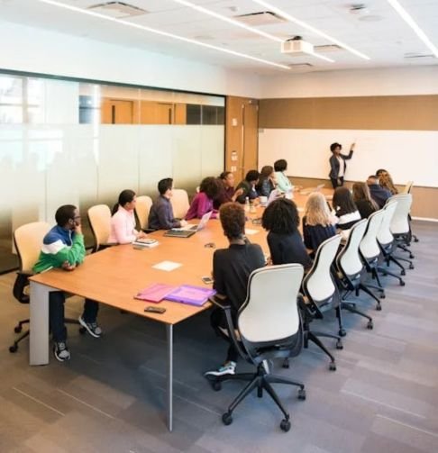 GLUCINUM International LLP